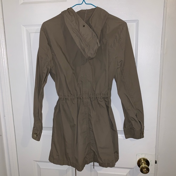 Liz Claiborne light coat - Picture 2 of 3